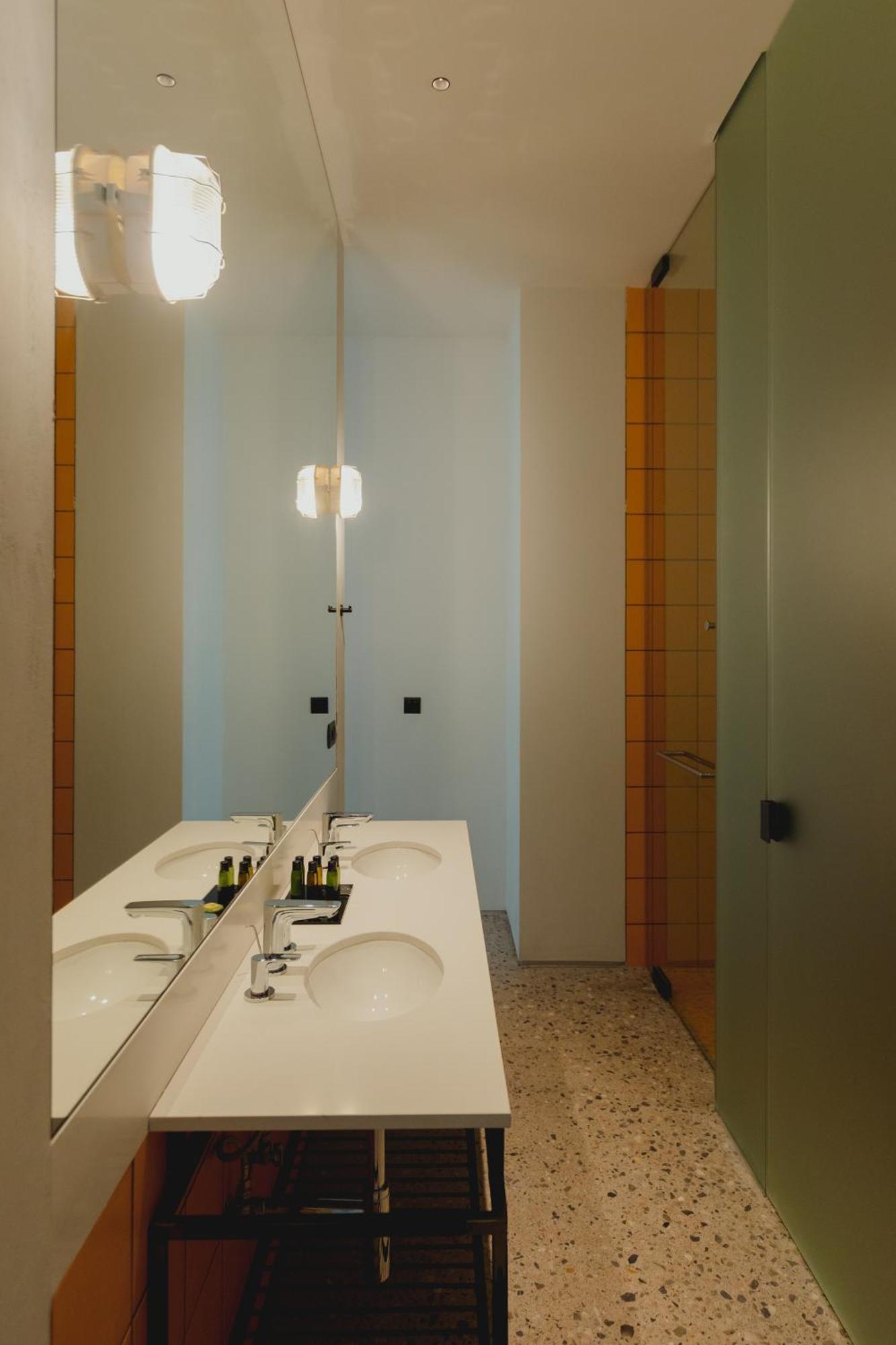 Plexi Space Atény Exteriér fotografie